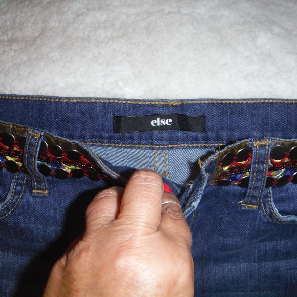 Else Jeans Gorgeous Embellished  Shorts; Size  26W - Picture 2 of 3